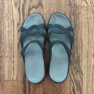 Crocs women’s size 9.